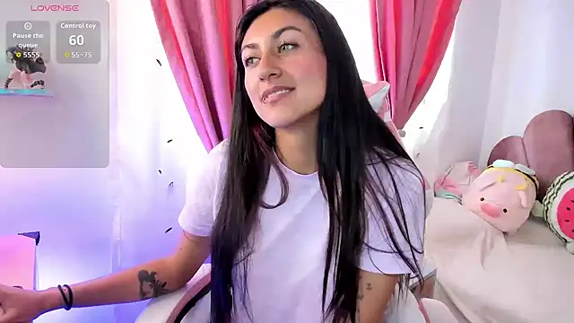 sweetfoxy 17 online show from 04/06/26, 07:04