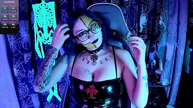 Kimlennox  online show from 11/15/25, 02:02