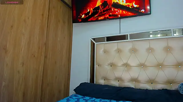 Sexyhot cat online show from 12/20/25, 01:12