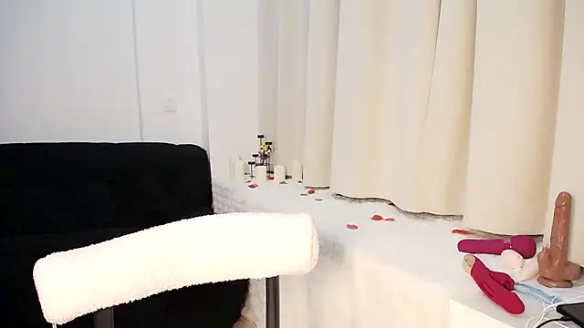 Hey-Cute online show from 01/26/25, 12:54