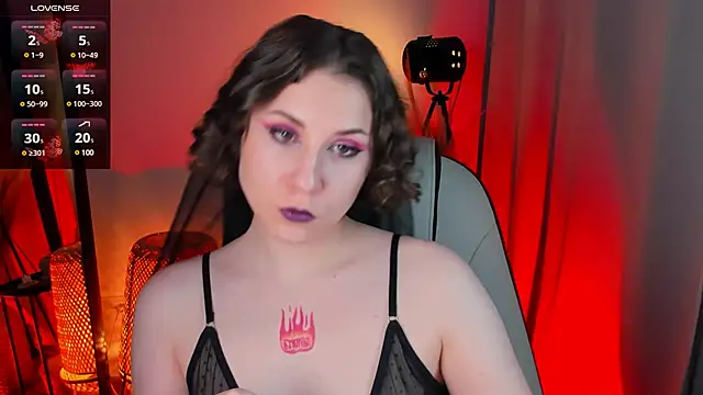 Eva Moss  online show from 01/28/25, 03:15