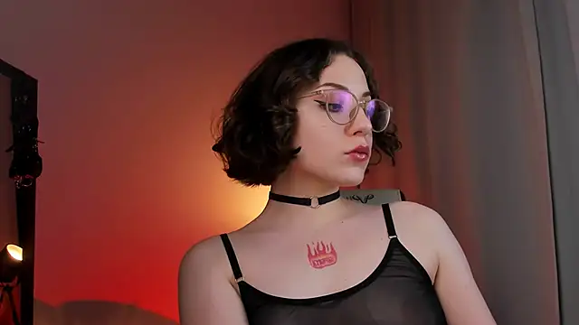 Eva Moss  online show from 02/25/25, 09:24