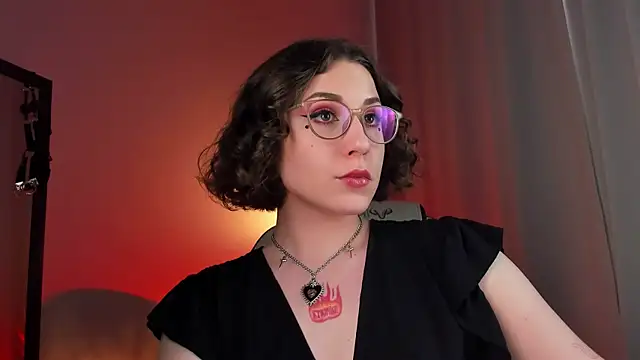 Eva Moss  online show from 03/17/25, 10:38