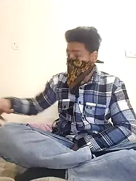 13horny13 online show from 02/11/25, 06:08