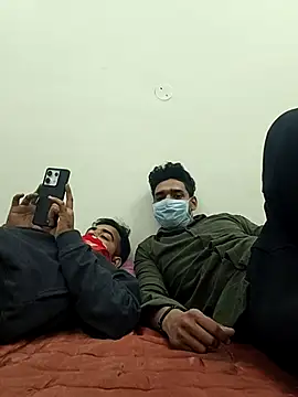 13horny13 online show from 02/14/25, 10:07