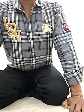13horny13 online show from 03/05/25, 12:00