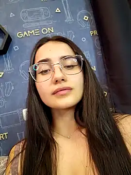 Snapshot of LittleX_Angel chatting on 01/19/25, 11:45 LittleX Angel online show from 01/19/25, 11:45