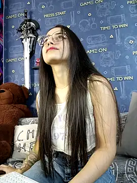 Snapshot of LittleX_Angel chatting on 02/11/25, 06:30 LittleX Angel online show from 02/11/25, 06:30