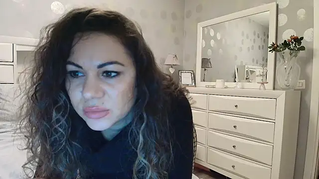 Snapshot of VixenVibesX chatting on 03/12/25, 01:25 VixenVibesX online show from 03/12/25, 01:25