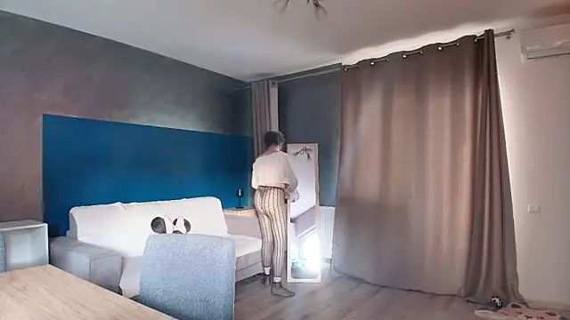 Snapshot of VixenVibesX chatting on 03/16/25, 03:39 VixenVibesX online show from 03/16/25, 03:39