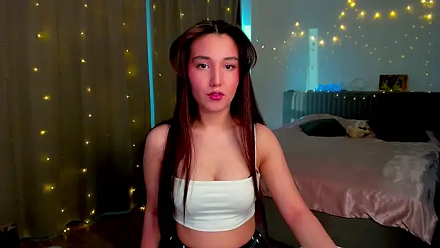 Snapshot of anna_elfi chatting on 12/15/25, 07:12 anna elfi online show from 12/15/25, 07:12