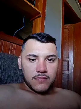 Snapshot of Daniel_brito_2024 chatting on 11/21/25, 07:23 Daniel brito 2024 online show from 11/21/25, 07:23