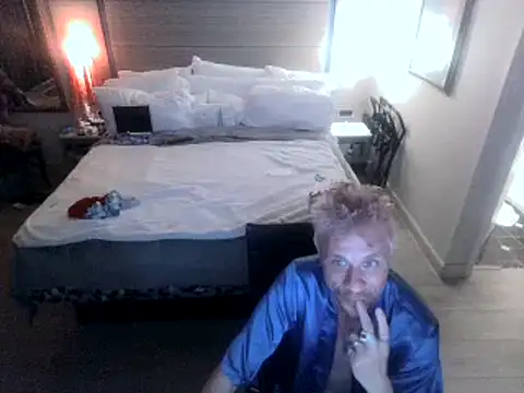 AQuickPhyx online show from 02/02/25, 11:19