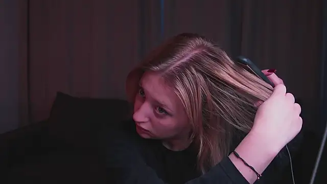 milasmiu online show from 11/27/25, 04:03