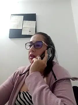 CHARLOTTE 1711 online show from 02/06/25, 11:15