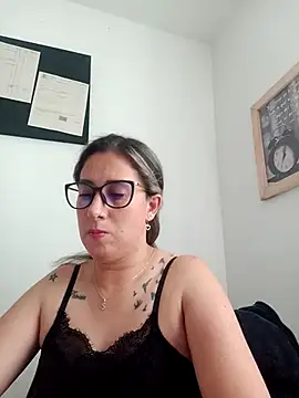 CHARLOTTE 1711 online show from 02/10/25, 10:30