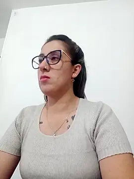 CHARLOTTE 1711 online show from 02/16/25, 11:05