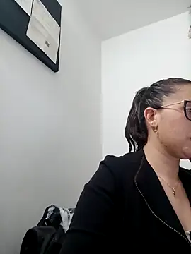 CHARLOTTE 1711 online show from 02/25/25, 02:36