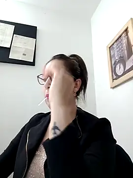 CHARLOTTE 1711 online show from 03/03/25, 11:35