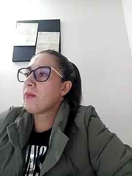 CHARLOTTE 1711 online show from 03/17/25, 01:35