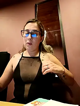 CHARLOTTE 1711 online show from 04/08/26, 12:43