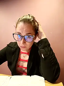 CHARLOTTE 1711 online show from 04/20/26, 02:58