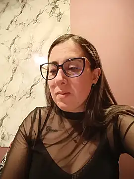 Snapshot of CHARLOTTE_1711 chatting on 06/23/26, 03:04 CHARLOTTE 1711 online show from 06/23/26, 03:04