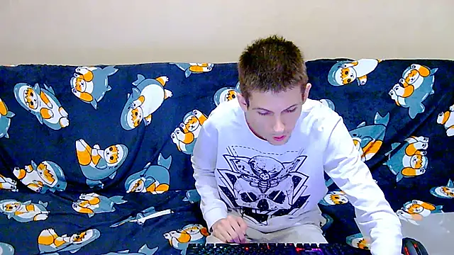 Snapshot of Lester_Broo chatting on 12/15/25, 10:41 Lester Broo online show from 12/15/25, 10:41