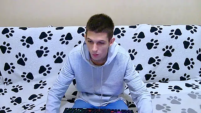 Lester Broo online show from 04/01/26, 07:44