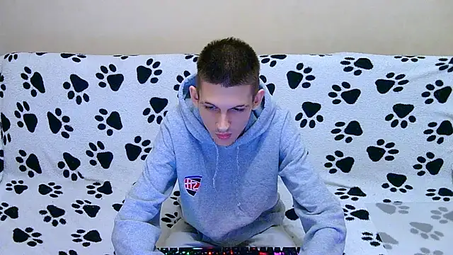 Lester Broo online show from 04/18/26, 09:37