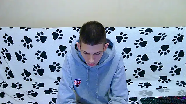 Lester Broo online show from 04/20/26, 02:53