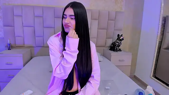 Snapshot of BellaaStorm chatting on 02/01/25, 03:39 BellaaStorm online show from 02/01/25, 03:39