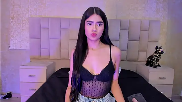 Snapshot of BellaaStorm chatting on 02/11/25, 03:51 BellaaStorm online show from 02/11/25, 03:51