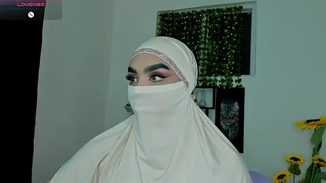 Maissa Alabi online show from 12/13/25, 07:53