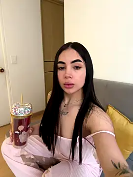 tamy xoo online show from 12/13/25, 07:53