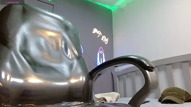 HarolddXL online show from 02/07/25, 12:39