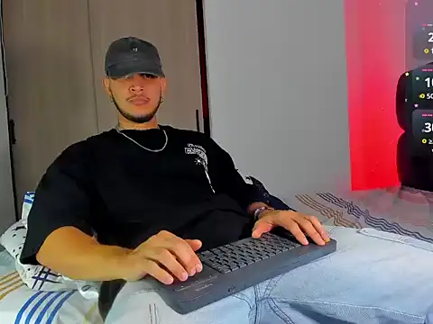 austinoficial online show from 12/21/25, 07:15