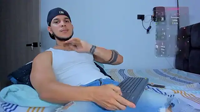 austinoficial online show from 03/08/26, 02:04