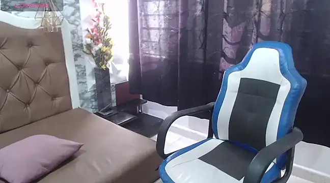 Snapshot of Iam_zaia chatting on 02/24/25, 08:03 Iam zaia online show from 02/24/25, 08:03