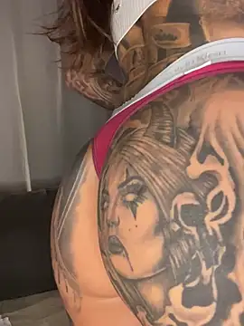 Snapshot of Black_sweet_Rose chatting on 03/15/25, 09:05 Black sweet Rose online show from 03/15/25, 09:05