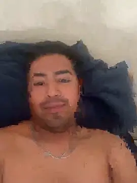 Snapshot of Suass24 chatting on 10/30/25, 03:57 Suass24 online show from 10/30/25, 03:57