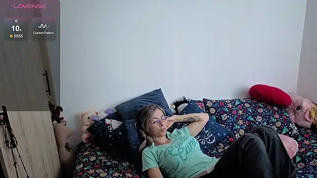 Princezzlove3 online show from 02/26/26, 02:27