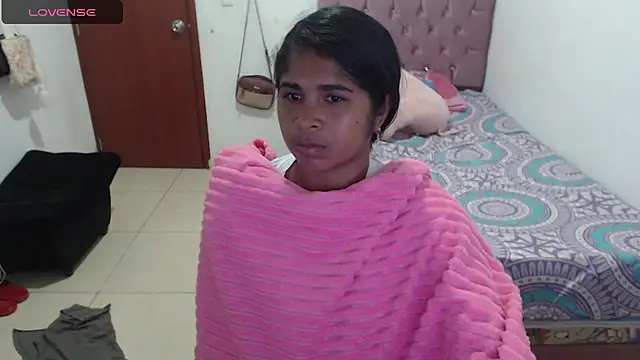 july-feria online show from 02/20/25, 02:29