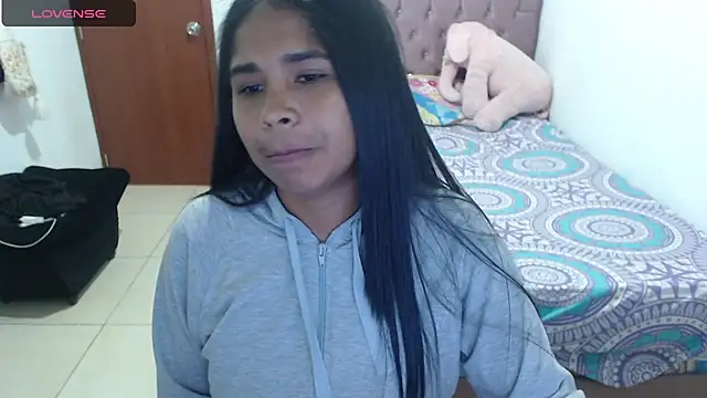 july-feria online show from 02/25/25, 08:19