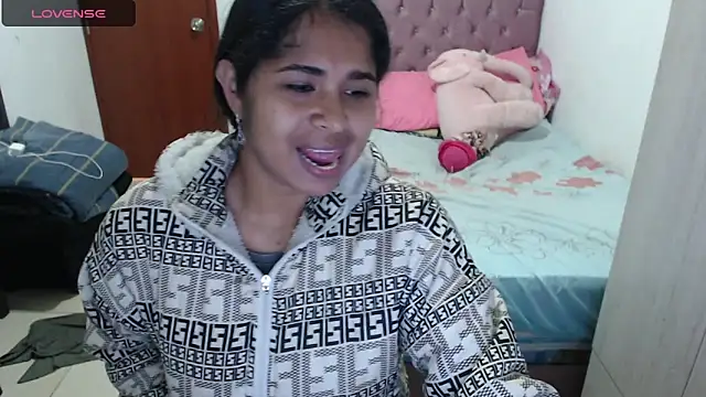 july-feria online show from 10/15/25, 07:03