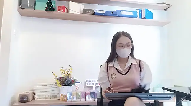 Lush-Office online show from 02/18/25, 01:32