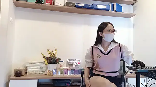 Lush-Office online show from 02/18/25, 07:54