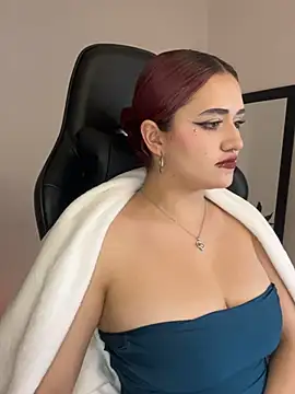 raven  white1 online show from 01/18/25, 12:13