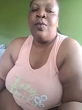 Snapshot of omalicha98 chatting on 10/26/25, 10:54 omalicha98 online show from 10/26/25, 10:54