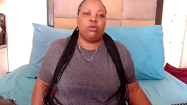 Snapshot of omalicha98 chatting on 10/27/25, 07:23 omalicha98 online show from 10/27/25, 07:23